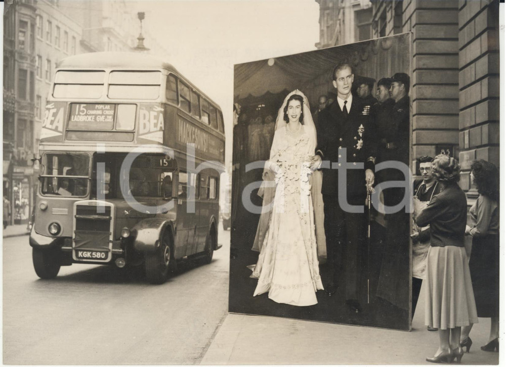 Fotografia d epoca originale 1953 LONDON Coronation Display  Big picture of Royal wedding Photo 20x15 cm 1
