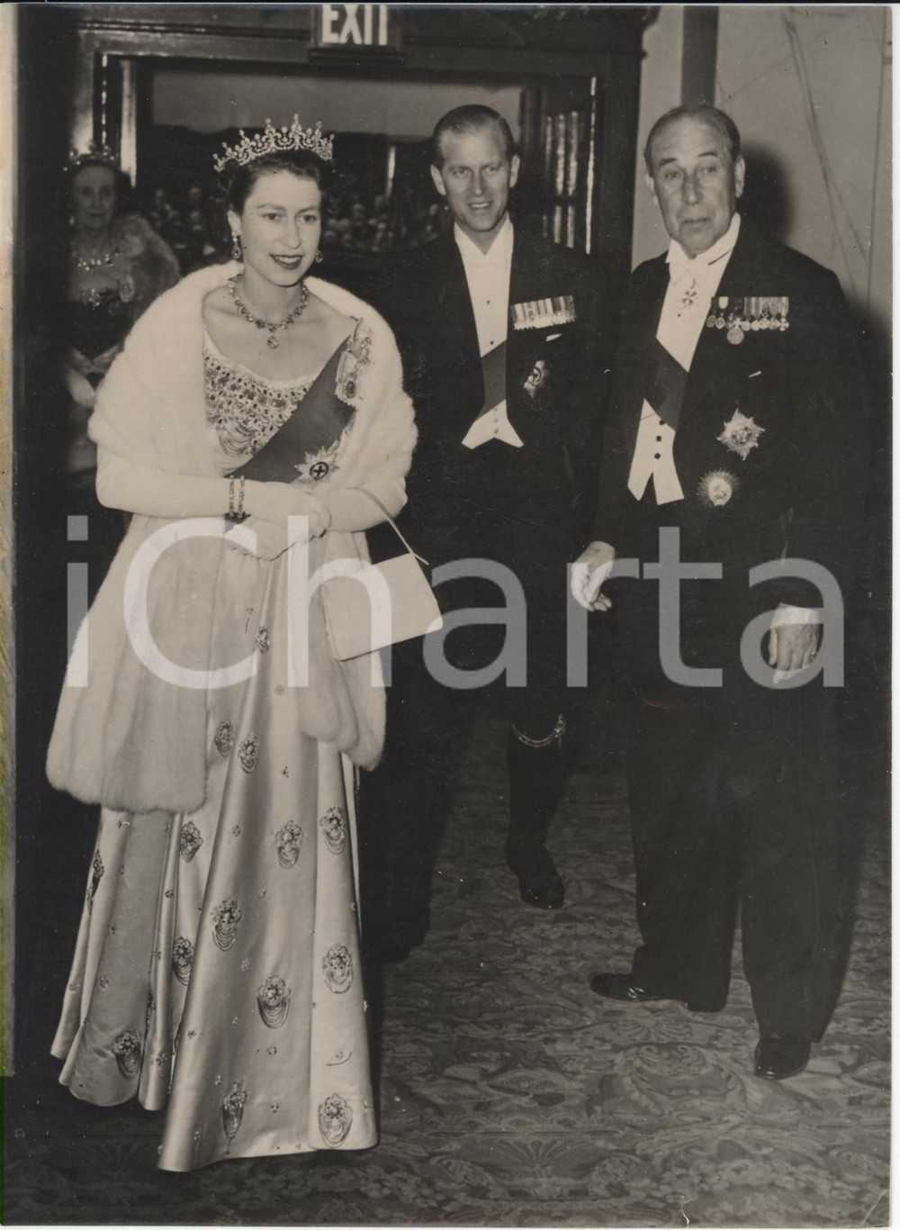 Fotografia d epoca originale 1953 LONDON Opera House  Queen Elizabeth Duke of Edinburgh Viscount WAVERLEY 1