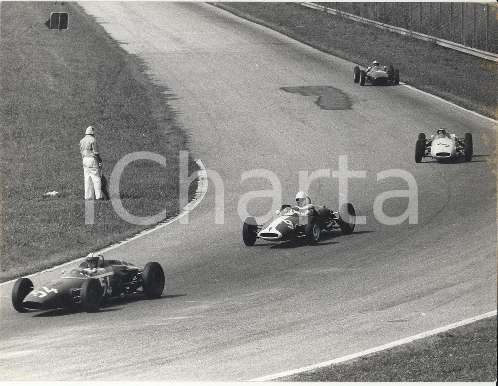 Fotografia d epoca originale 1964 GP DELLA LOTTERIA DI MONZA Corrado FERLAINO su FORD Foto 24x18 cm 1