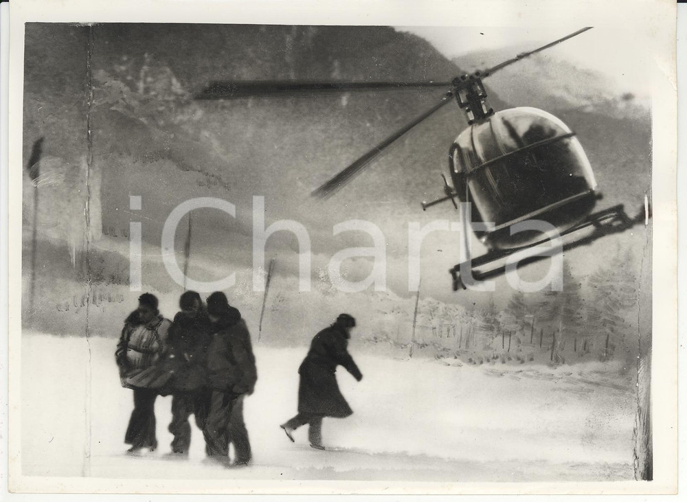 Fotografia d epoca originale 1956 MONT BLANC Helicopter brings home Jean VINCENDON Francois HENRY Photo 1