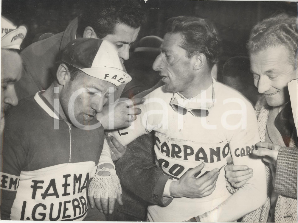 Fotografia d epoca originale 1956 CICLISMO 39Â° MILANOTORINO Ferdi KUBLER con Fritz SCHÃ„R Foto 18x24 cm 1