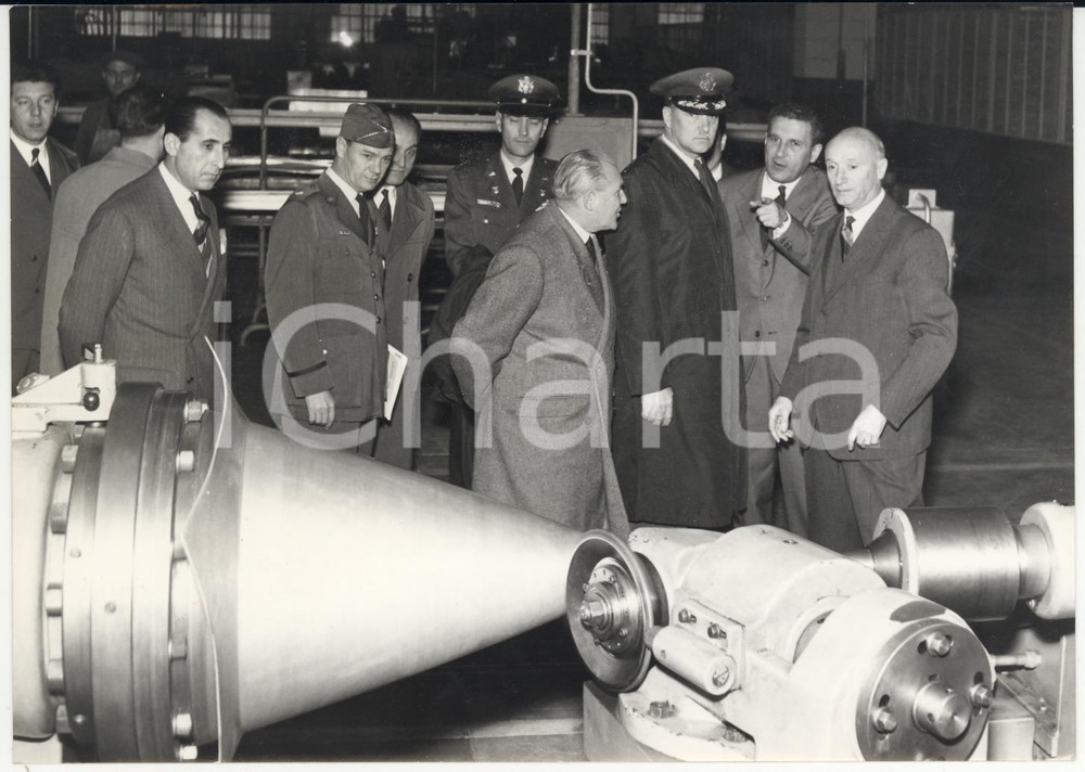 Fotografia d epoca originale 1958 TORINO Gen. LINDSAY visita lo stabilimento velivoli FIAT Foto 18x13 cm 1