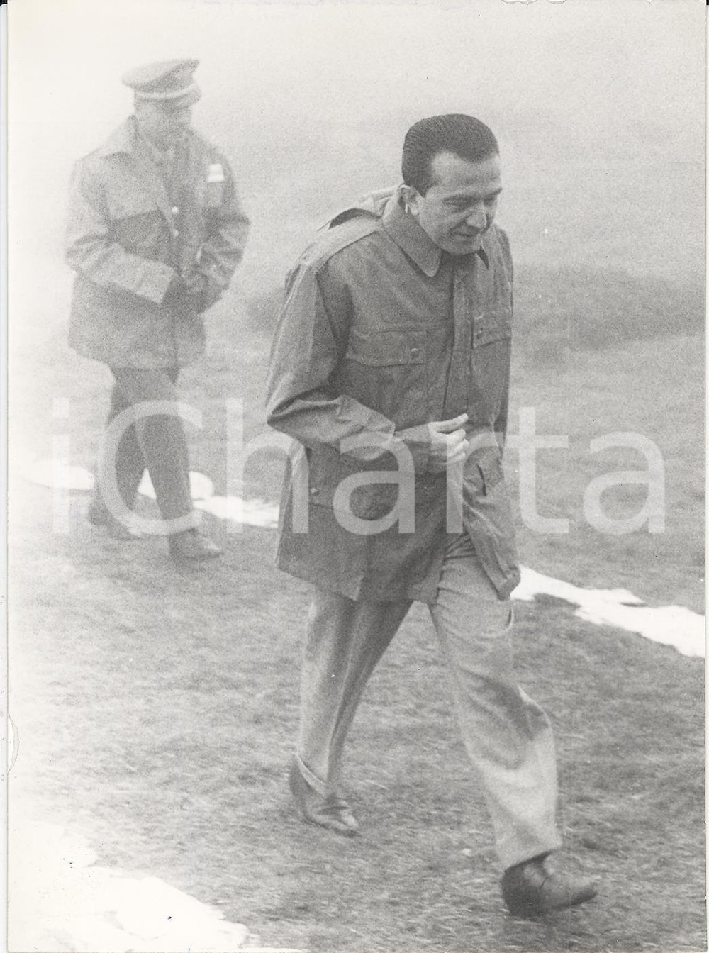 Fotografia d epoca originale 1963 LA THUILE Giulio ANDREOTTI visita la scuola Allievi Ufficiali Alpini Foto 1