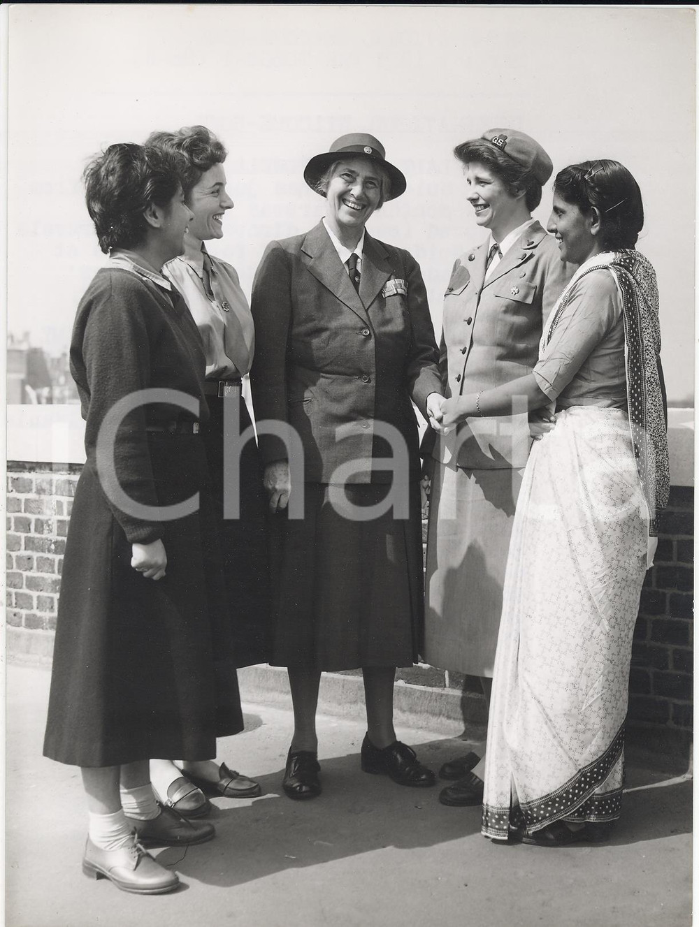 Fotografia d epoca originale 1958 LONDON Olave BADENPOWELL Amy NASRIN KAREEM at Girl Guides  Association 1