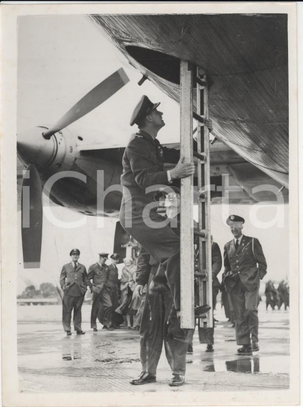 Fotografia d epoca originale 1953 WHITE WELTHAM Airfield Duke of Edinburgh during RAF training Foto 15x20 cm 1