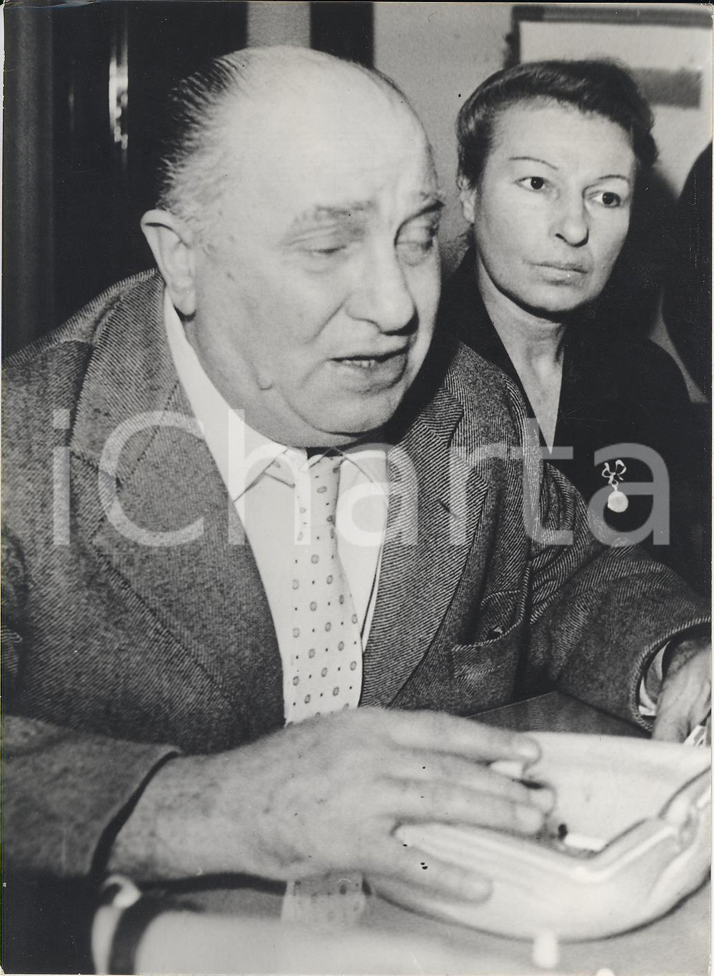 Fotografia d epoca originale 1963 ROMA Pasquale FRUSTACI accusa Tony RENIS di plagio Foto 13x18 cm 1