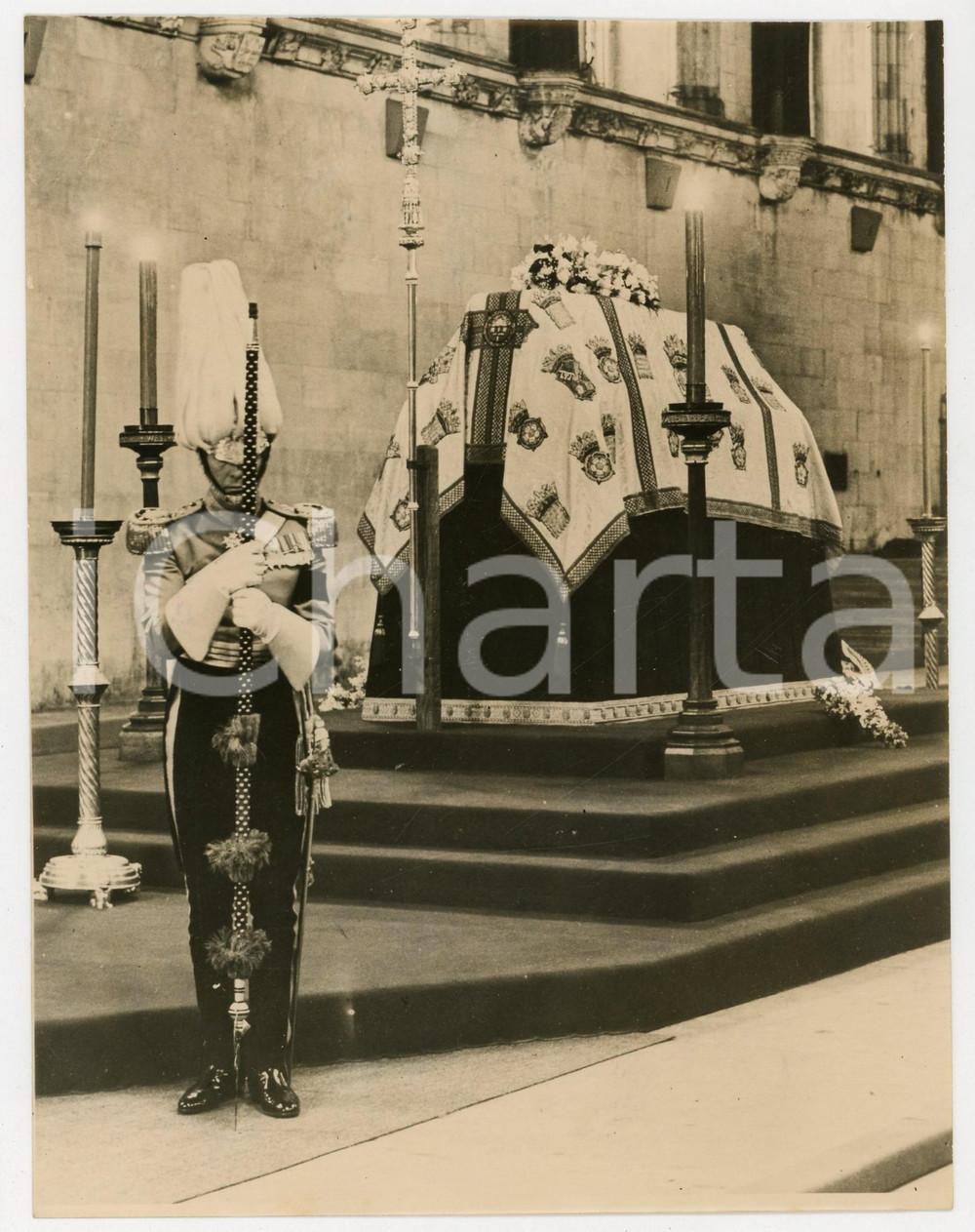 1953 LONDON Westminister Hall - Queen Mary's lying in state *Photo 15x20
