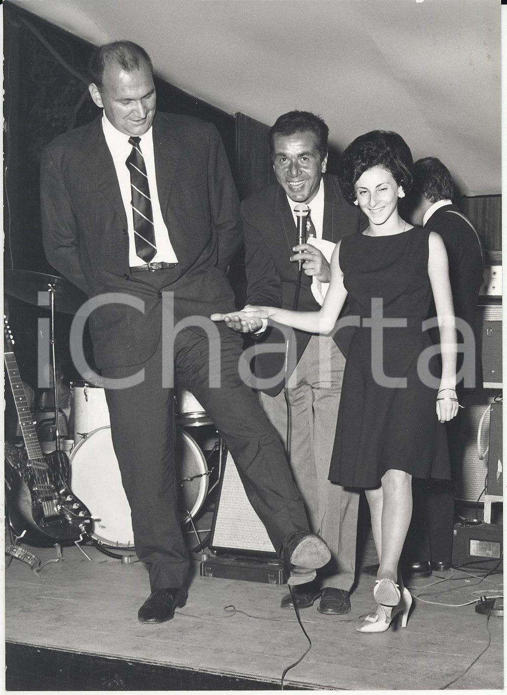 Fotografia d epoca originale 1967 VIGEVANO Luciana ALMINI Cenerentola 67 e Edgardo RANA Mister Piedone 1