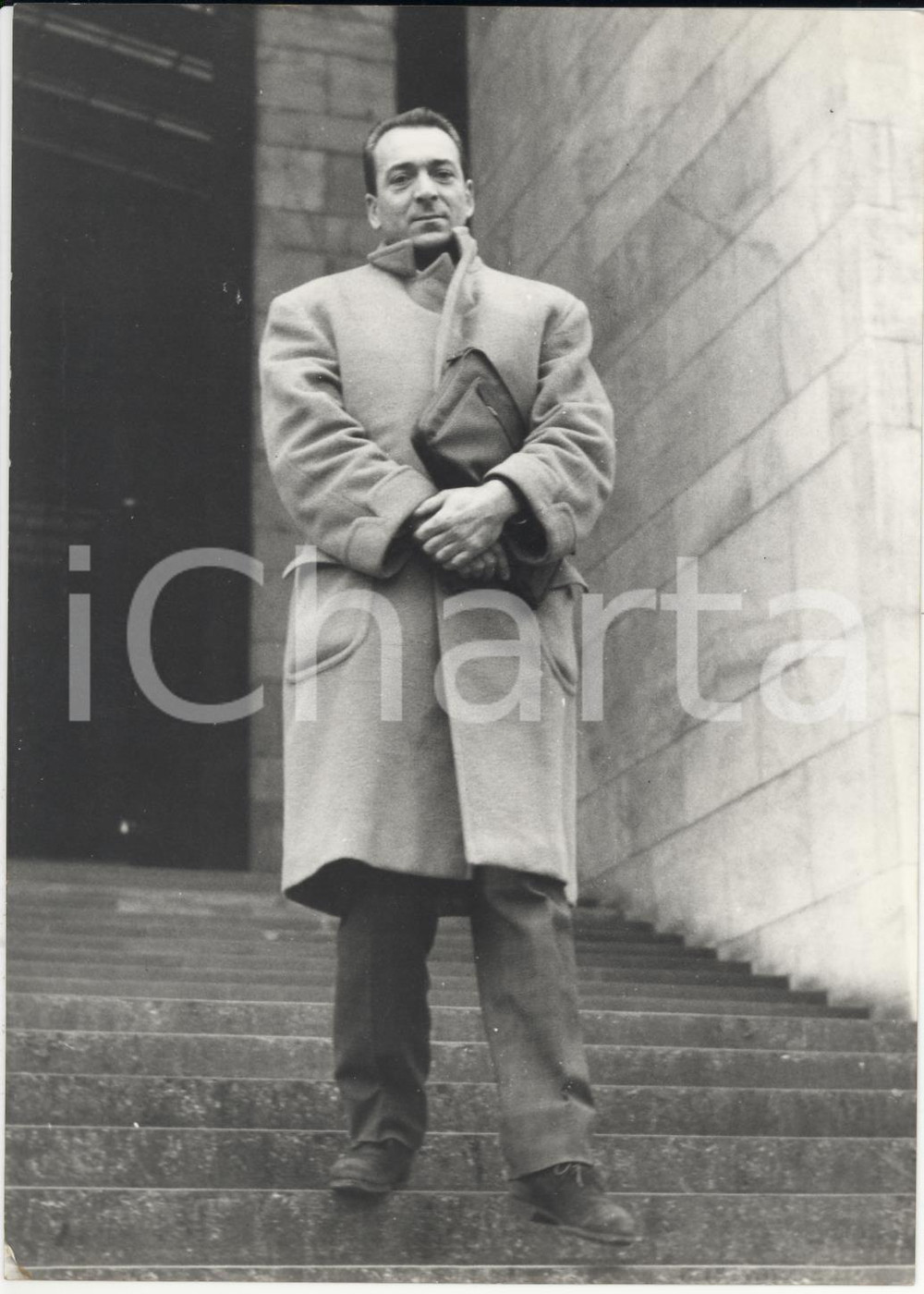 Fotografia d epoca originale 1958 MILANO Caso FENAROLI  Il teste BERNASCONI all uscita dal tribunale Foto 1