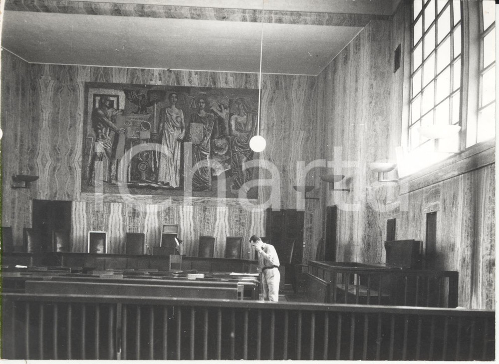 Fotografia d epoca originale 1959 MILANO Processo alla banda di VIA OSOPPO  Sala delle udienze Foto 18x13 1