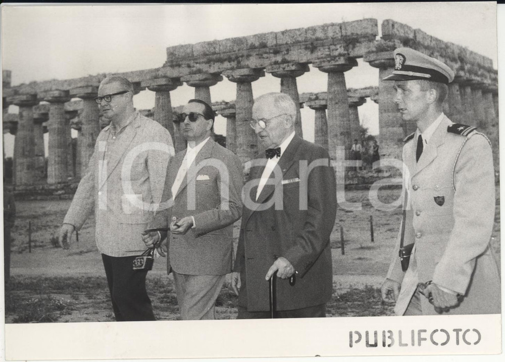 1956 PAESTUM Il presidente Harry TRUMAN visita il Tempio di ERA *Foto 18x13 cm