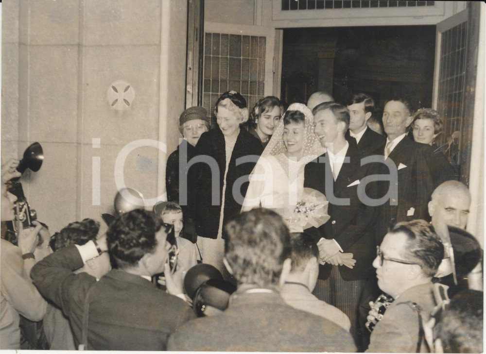 Fotografia d epoca originale 1958 PAVIA Tony BROOKS Pina RESEGOTTI nel giorno del matrimonio Foto 18x13 cm 1