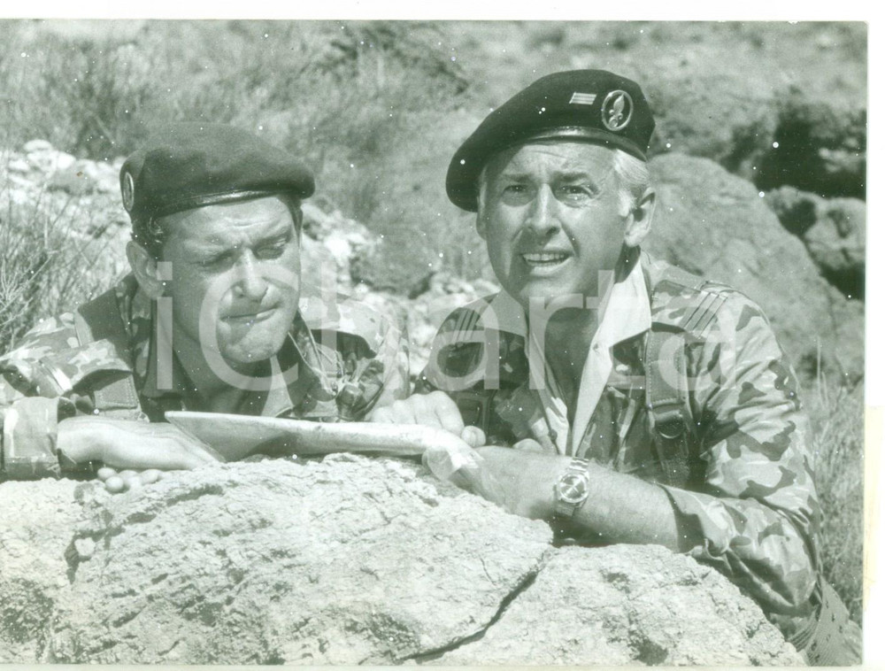 Fotografia d epoca originale 1960 ca SPAGNA Film MARCIA O CREPA  Stewart GRANGER sul set  Foto 18x14 cm 1