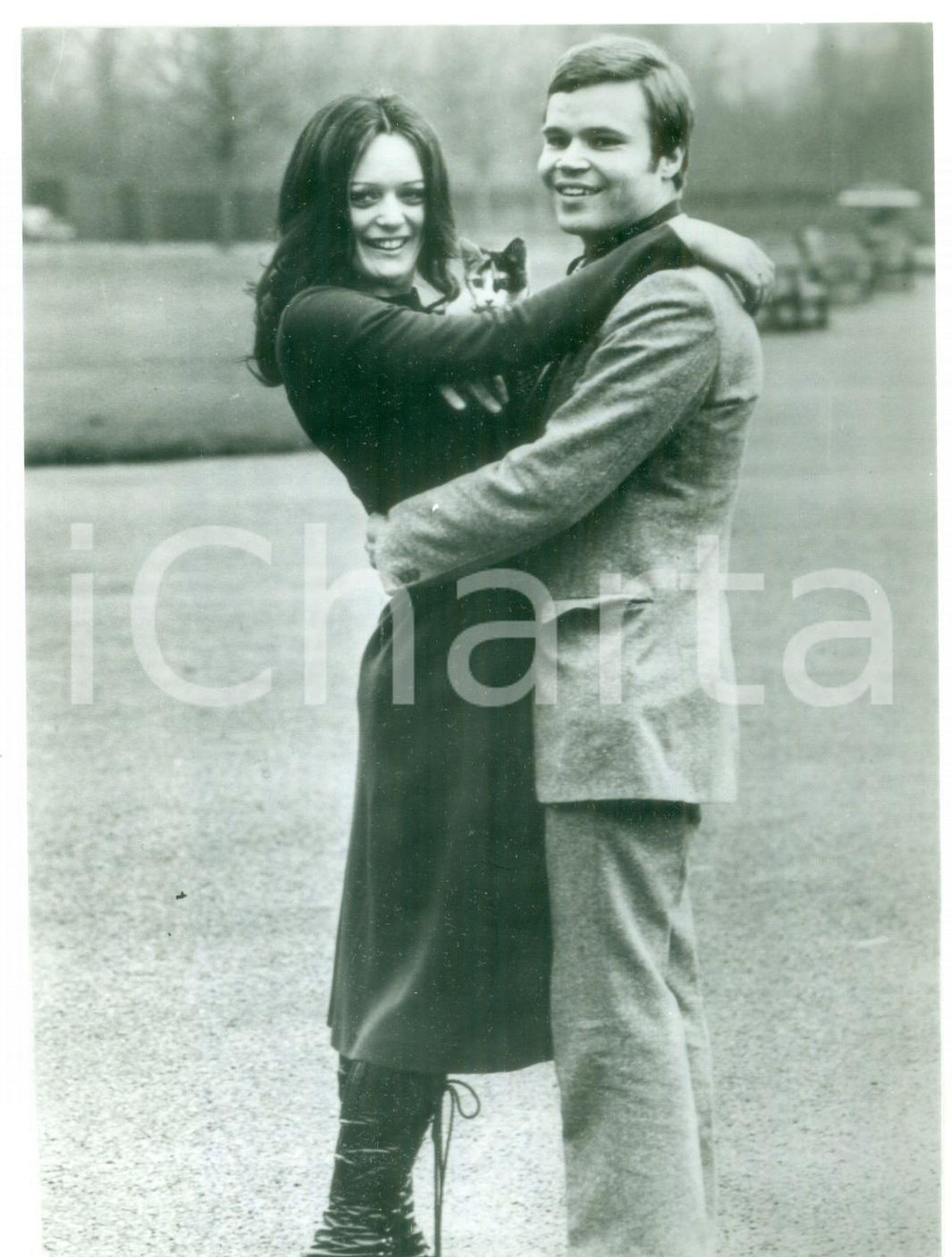 Fotografia d epoca originale 1971 LONDRA  Gli attori George SWEENEY e Sherris HUTCHINSON  Foto 13x18 cm 1