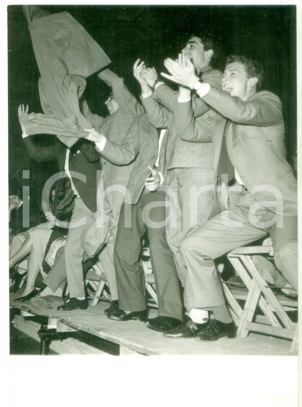 Fotografia d epoca originale 1957 MILANO Palazzo del Ghiaccio  Spettatori all esibizione di Frankie LAINE 1