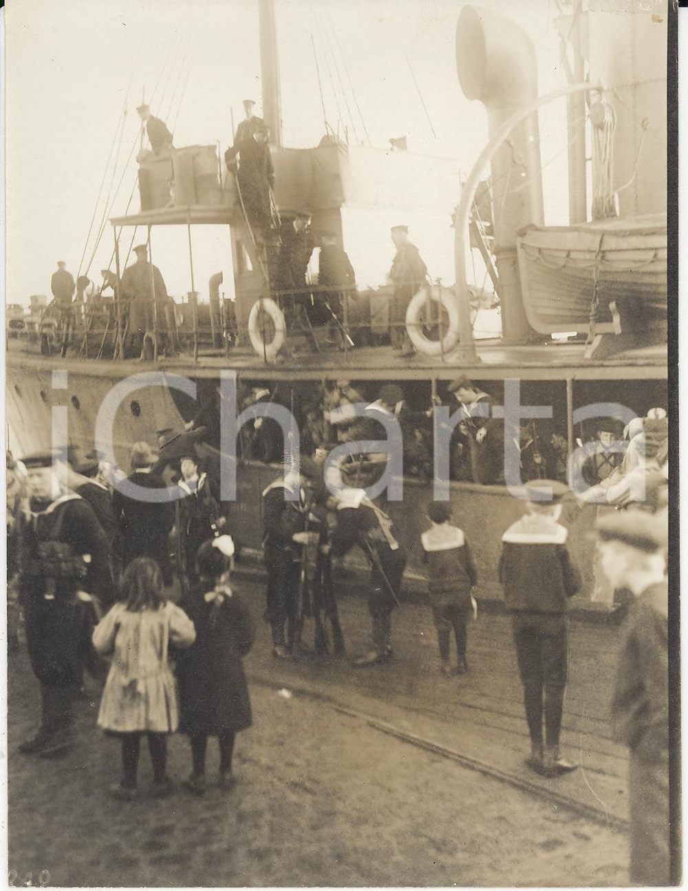 Fotografia d epoca originale 1920 Abstimmung FLENSBURG   Arrival of French troops REAL PHOTO 16x12 1