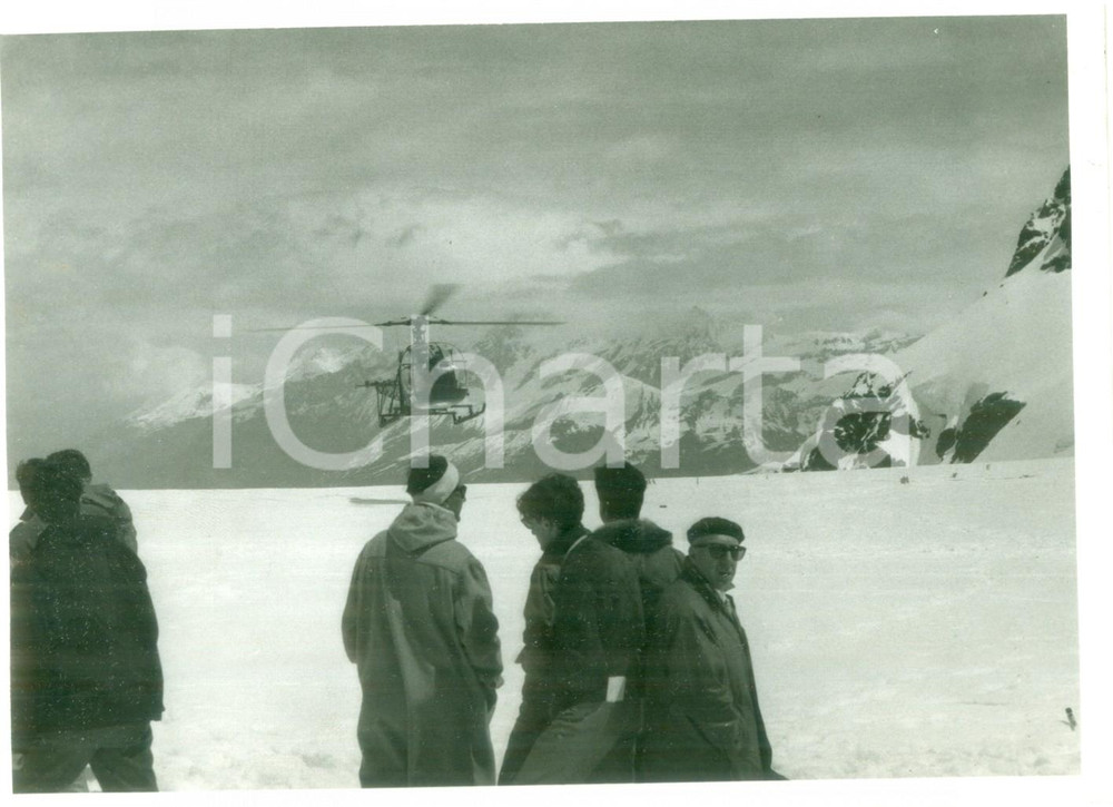 Fotografia d epoca originale 1957 PLATEAU ROSA  Presentazione nuovo elicottero SUD AVIATION  Foto 18x13 cm 1