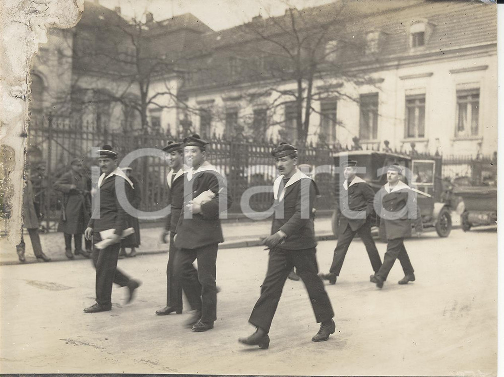 Fotografia d epoca originale 1920 KAPP PUTSCH REVOLUTION  Berlin FranzÃ¶sische matrosen  REAL PHOTO cm 16x12 1