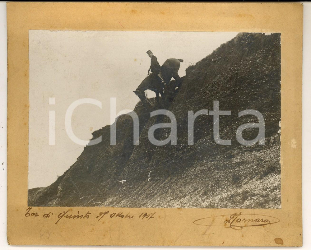 Fotografia d epoca originale 1907 ROMA TOR DI QUINTO Tenente Paolo CORNARO durante esercizio a cavallo  Foto 1