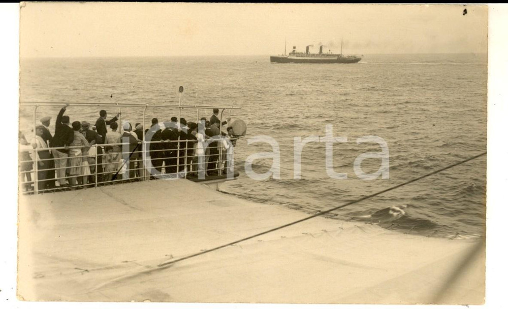 Fotografia d epoca originale 1930 ca NEW YORK Transatlantici in viaggio tra i saluti dei passeggeri Foto 1