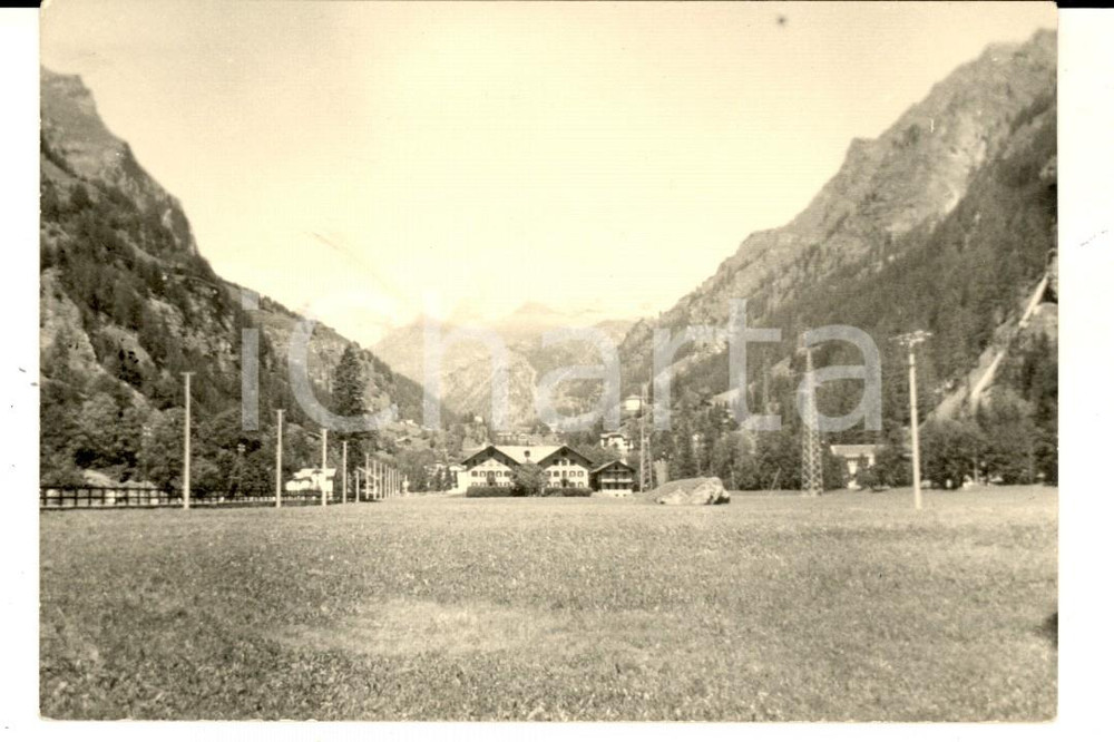 Fotografia d epoca originale 1967 GRESSONEY Veduta panoramica con albergo Foto VINTAGE 13x9 cm 1