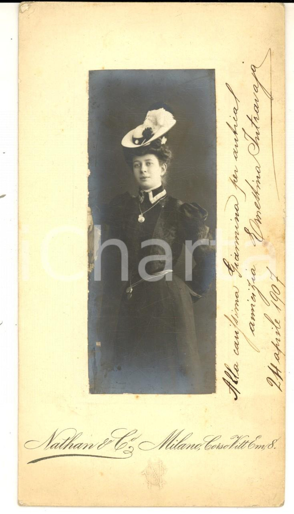 Fotografia d epoca originale 1907 MILANO Ritratto Ernestina INTRAVAIA in abito scuro  Foto NATHAN con dedica 1