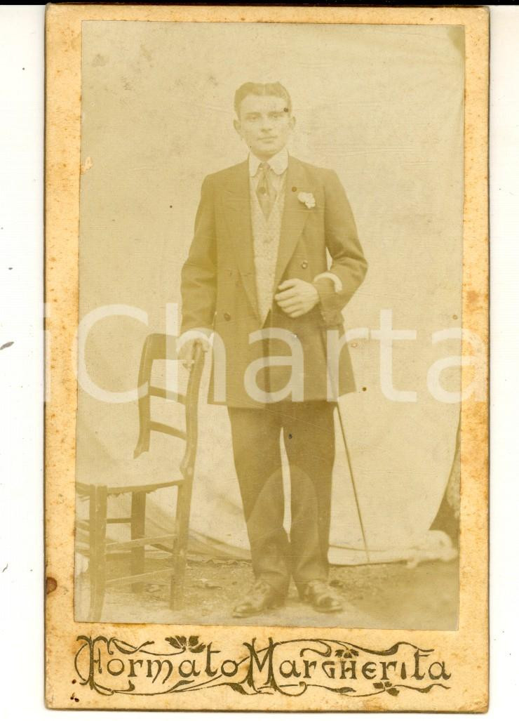 Fotografia d epoca originale 1900 ca MERCATO SAN SEVERINO Ritratto di uomo in abito da passeggio Foto GALLI 1