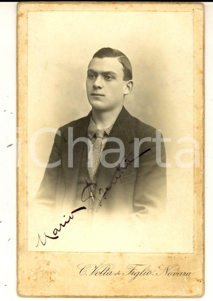 Fotografia d epoca originale 1900 ca NOVARA Ritratto del giovane Mario BERETTA Foto C. VOLTA & Figlio 1