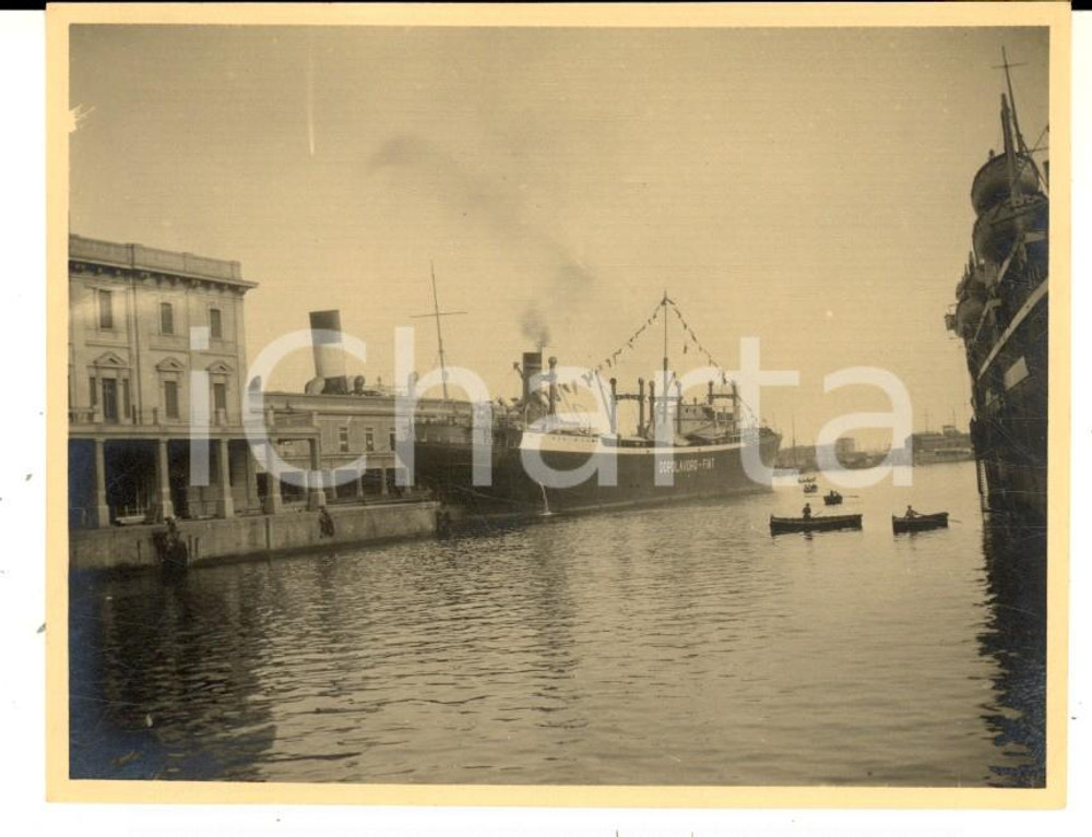 Fotografia d epoca originale 1940 ca GENOVA Partenza della crociera del DOPOLAVORO FIAT  Foto 10x8 cm 1