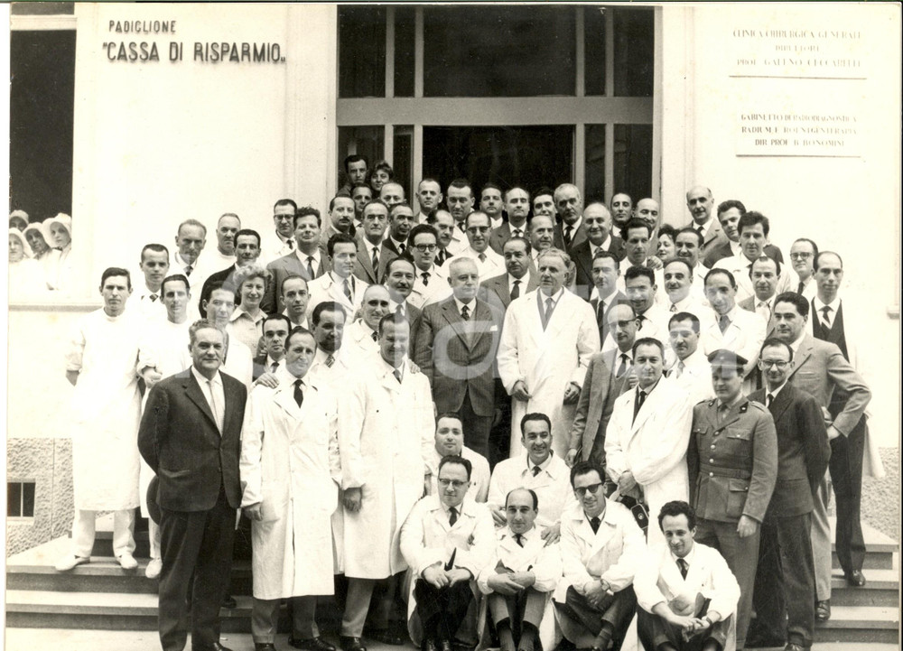 Fotografia d epoca originale 1970 ca Ospedale di PADOVA Padiglione Cassa di Risparmio  Il personale  Foto 1