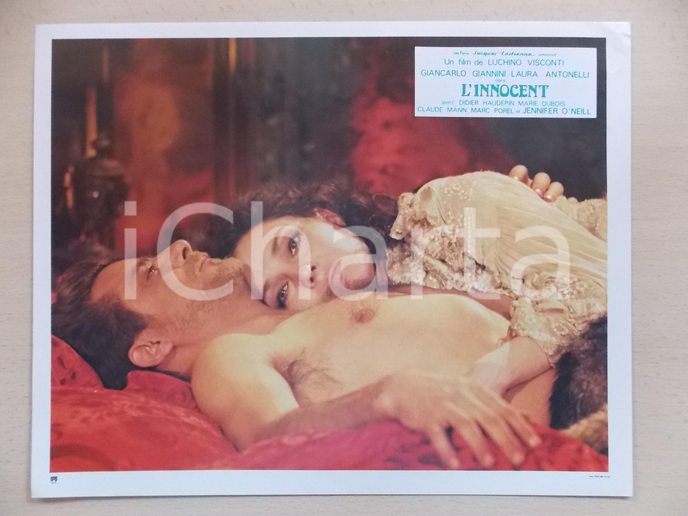 Materiale cinematografico d’epoca 1976 L INNOCENTE Laura ANTONELLI e Giancarlo GIANNINI a letto Lobby card 29x23 1