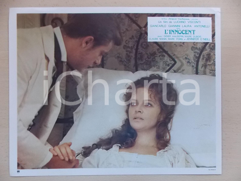 Materiale cinematografico d’epoca 1976 L INNOCENTE Giancarlo GIANNINI accudisce Laura ANTONELLI malata Lobby card 1