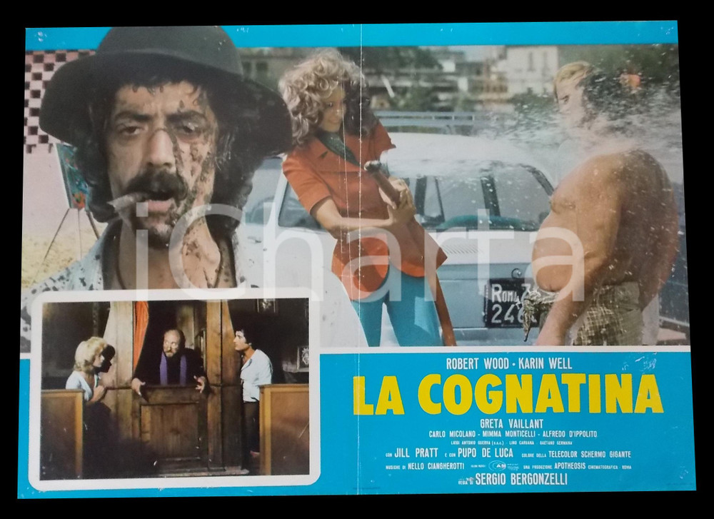 Materiale cinematografico d’epoca 1975 LA COGNATINA Karin WELL Greta VAYAN Robert WOODS Lobby card 63x45 cm 1