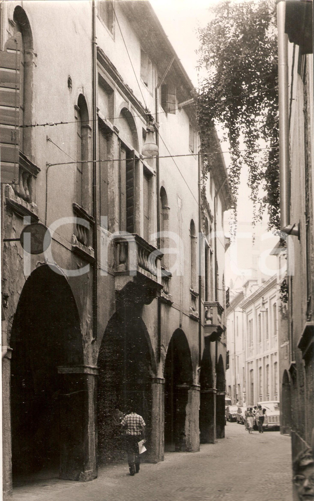 Fotografia d epoca originale 1970 ca PADOVA Vista prospettiva di via Carlo Cassan Foto 18x30 cm 1