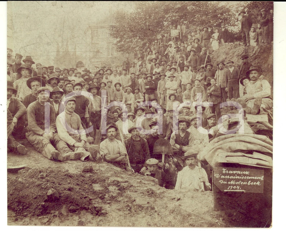 Fotografia d epoca originale 1904 BRUXELLES MOLENBEEK Travaux d assainissement  Ouvriers  Photo RARE 20x16 1