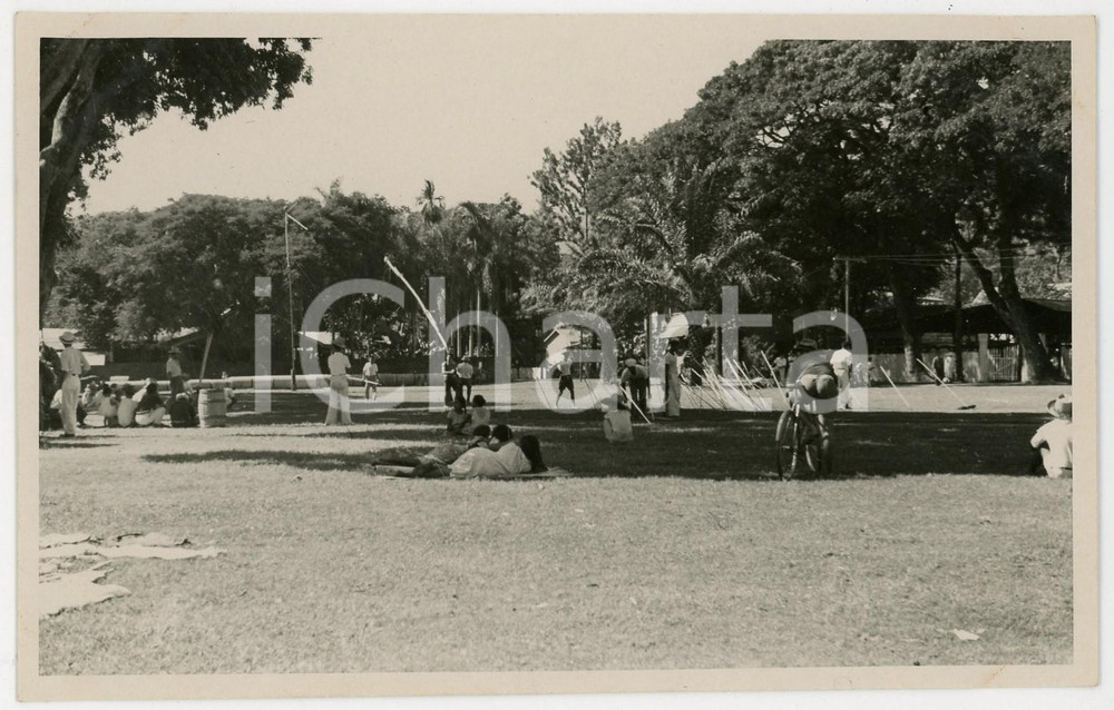 Fotografia d epoca originale 1937 PAPEETE Polinesia Gara di lance  REAL PHOTO cm 13,5 x 8,5 1