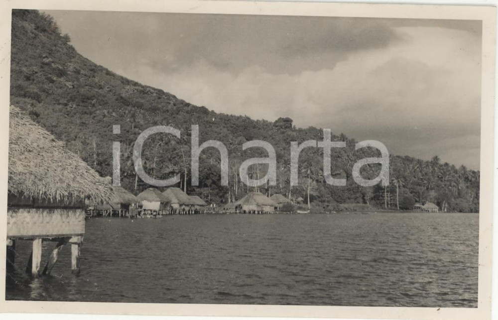 Fotografia d epoca originale 1937 HUAHINE Polinesia Veduta panoramica 2 REAL PHOTO cm 13,5 x 8,5 1