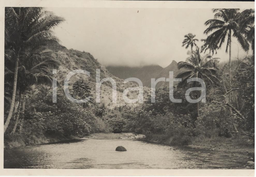 Fotografia d epoca originale 1937 MOOREA Polinesia Scorcio di una baia interna REAL PHOTO cm 13,5 x 8,5 1