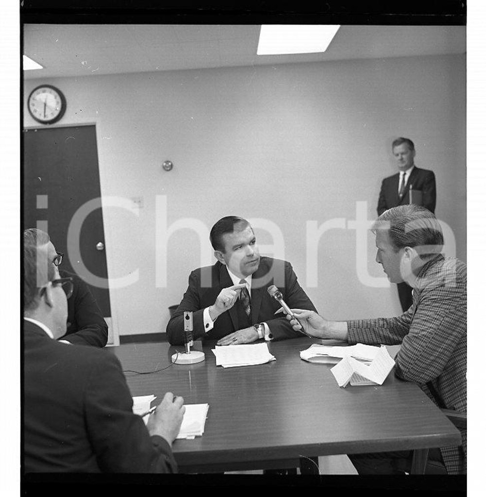 Fotografia d epoca originale 6X6cm VINTAGE NEGATIVE 1957 CHICAGO intervista ad un politico locale 1
