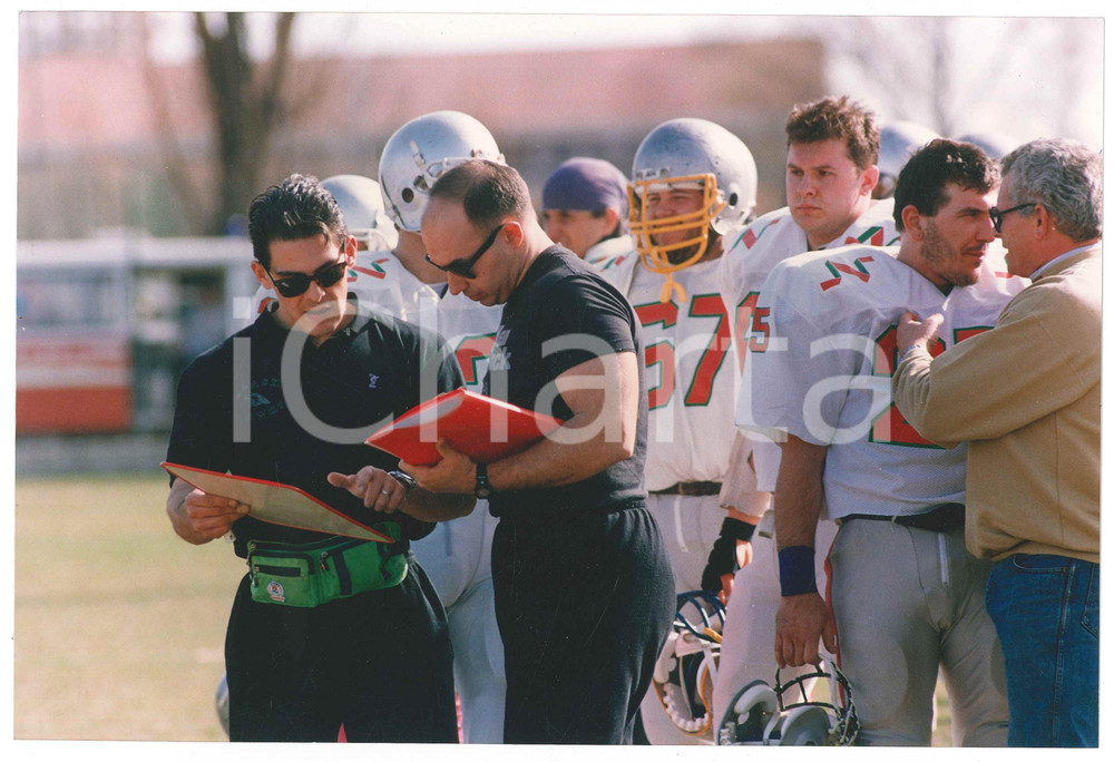 Fotografia d epoca originale 1995 ca ITALIA Football Americano BLACKHAWKS CERNUSCO Allenamento  Foto 14 1