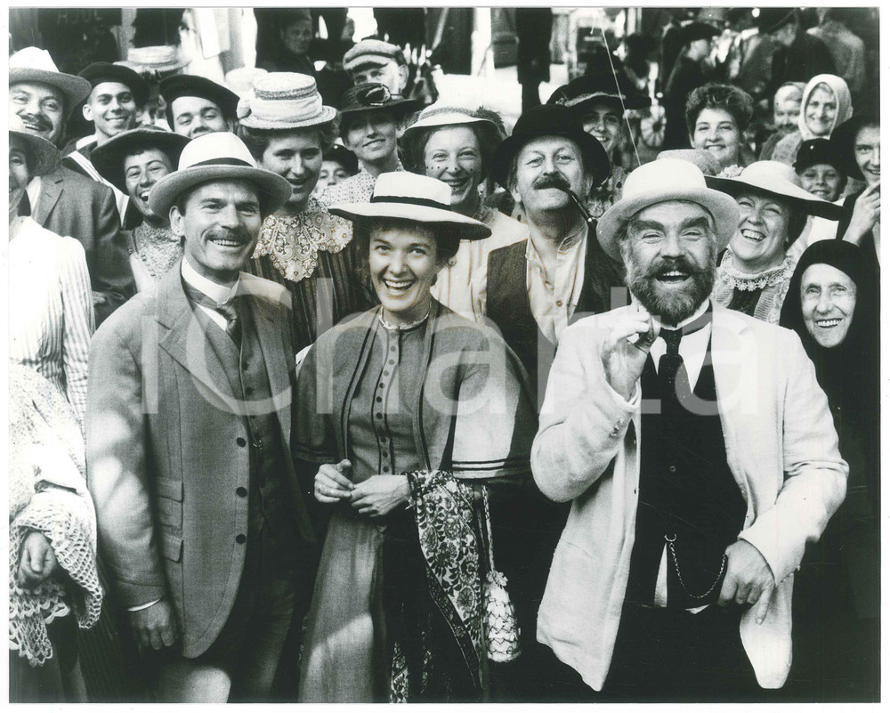 Materiale cinematografico d’epoca 1988 CINEMA Ved vejen/Katinka Kurt RAVN Tammi Ã˜ST Ole ERNST  Foto 25x20 cm 1
