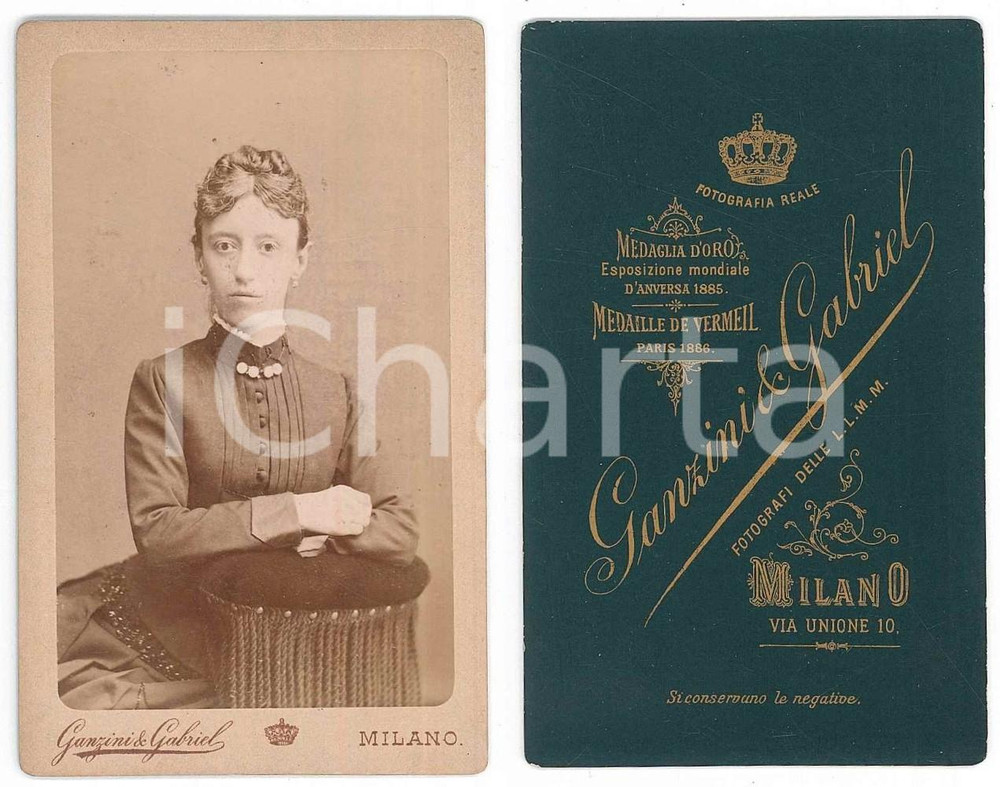 Fotografia d epoca originale 1890 ca MILANO Ritratto di giovane donna  Foto GANZINI & GABRIEL CDV 1