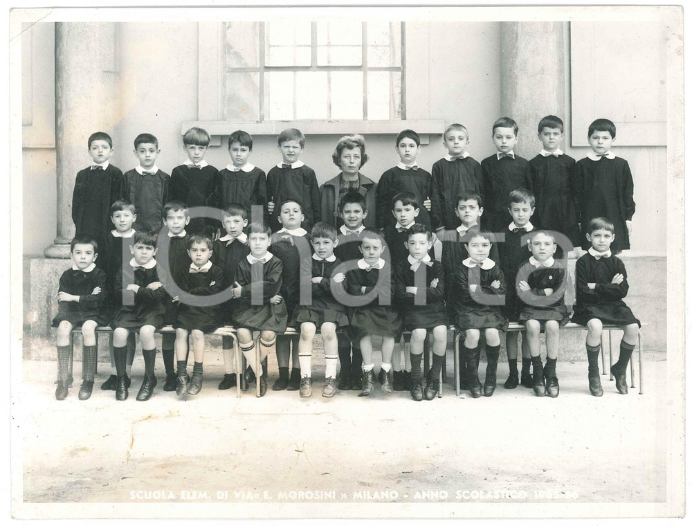 Fotografia d epoca originale 1966 MILANO Scuola Elementare MOROSINI  Classe maschile  Foto gruppo 24x18 1