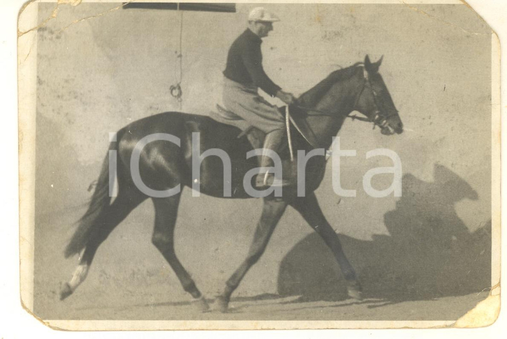 Fotografia d epoca originale 1930 ca ITALIA  IPPICA  Fantino a cavallo  Foto DANNEGGIATA 15x10 cm 1