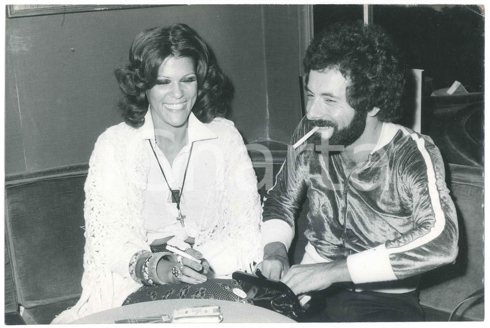 Fotografia d epoca originale 1975 ca ITALIA MUSICA Angelo BASILE Ritratto del cantautore  Foto 30x20 cm 3 1