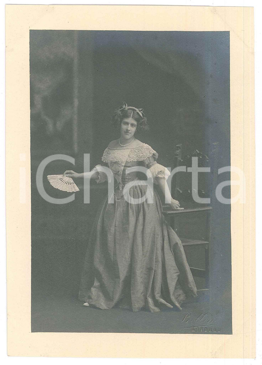 Fotografia d epoca originale 1920 ca ITALIA  TEATRO Attrice con ventaglio  Foto BETTINI  LIVORNO 4 1