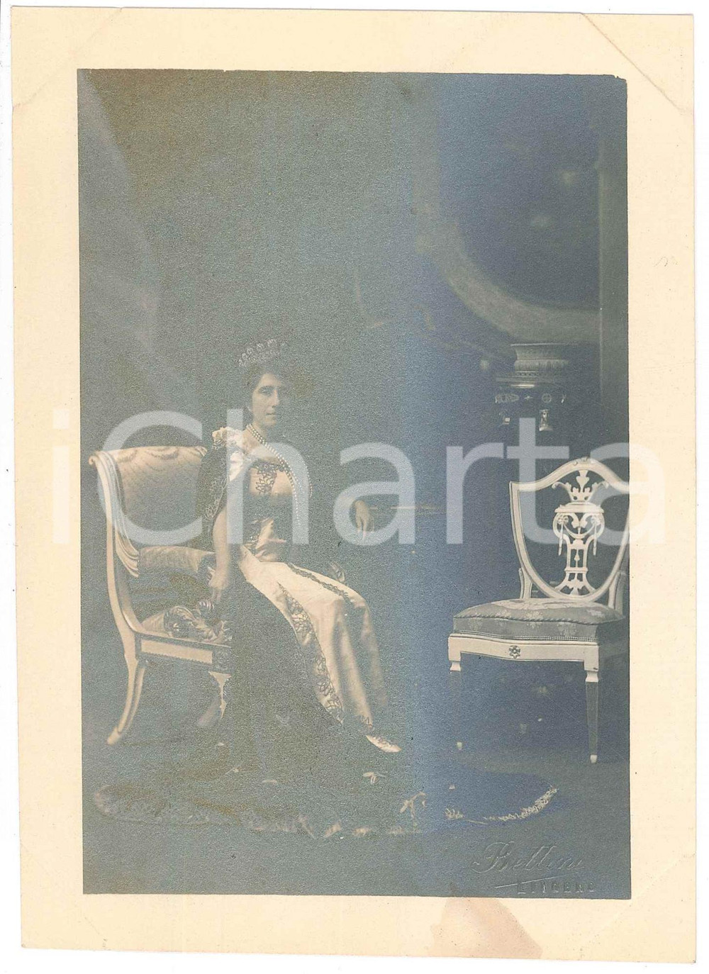 Fotografia d epoca originale 1920 ca ITALIA TEATRO Attrice nel ruolo della Regina  Foto BETTINI LIVORNO 1
