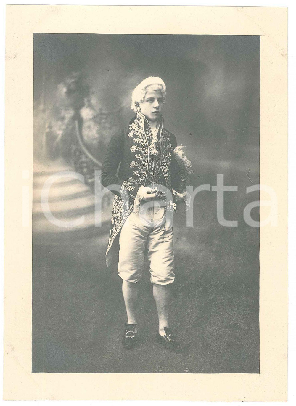 Fotografia d epoca originale 1920 ca ITALIA  TEATRO Giovane attore in abito di scena  Foto BETTINI LIVORNO 1