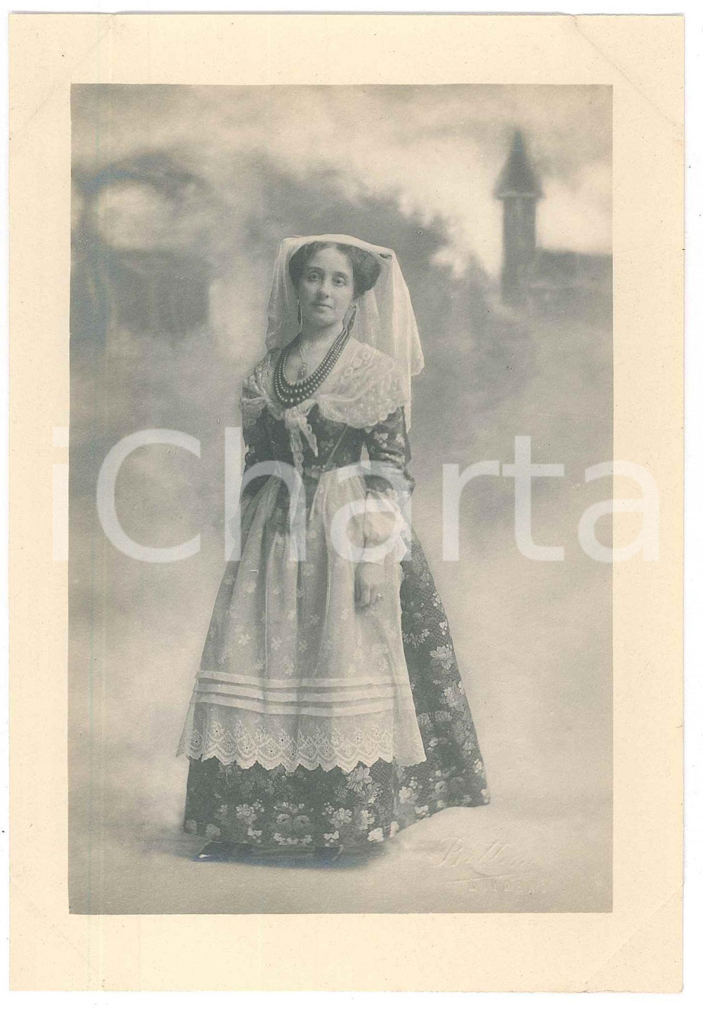 Fotografia d epoca originale 1920 ca ITALIA  TEATRO Attrice in abito di scena  Foto BETTINI  LIVORNO 1 1