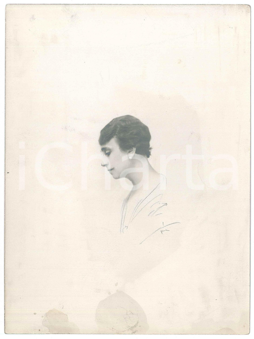 Fotografia d epoca originale 1940 ca ITALIA Ritratto di donna con orecchini  Fotografia ANONIMA 18x24 cm 2 1